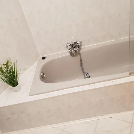 Apartamento In Naehe Flughafen Koeln Bonn