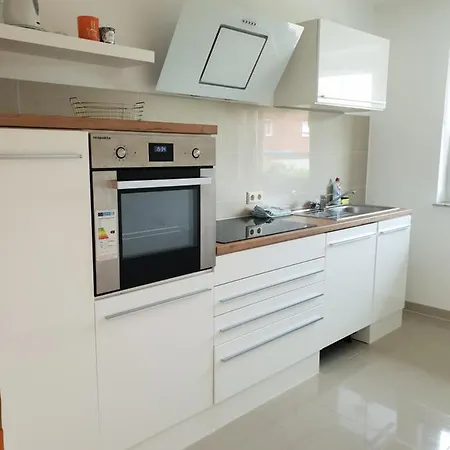 Apartment In Naehe Flughafen Koeln Bonn *