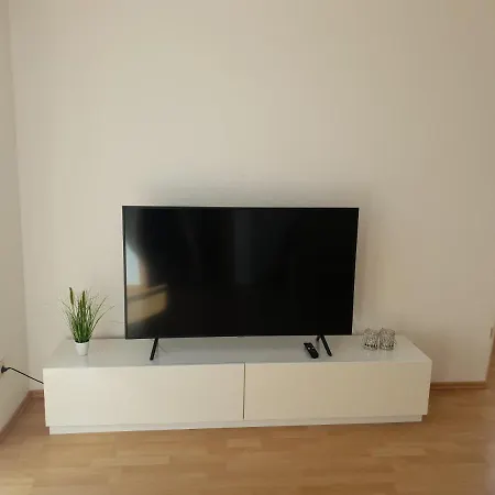 In Naehe Flughafen Koeln Bonn Apartamento *