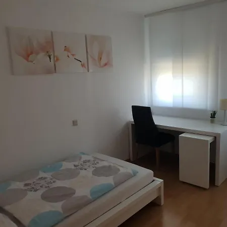 Apartment In Naehe Flughafen Koeln Bonn *