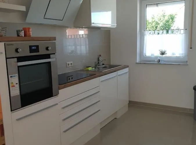 In Naehe Flughafen Koeln Bonn Troisdorf